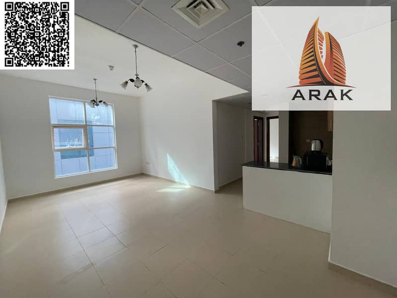 The apartment is located in City Tower in Ajman in a lively area close to markets, restaurants and services with easy access to Dubai and Sharjah