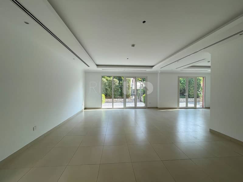 4 BR +Maids Villa | Gated Community | Prime location