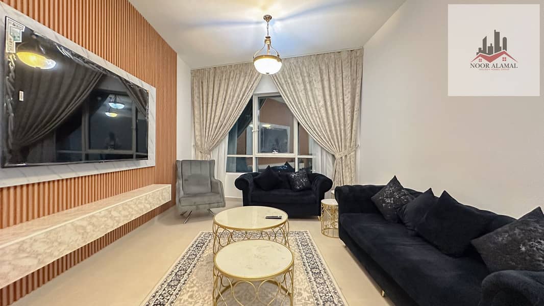 Sharjah, Al Khan: Two bedrooms, living room, kitchen, and two bathrooms. The apartment has a lake view. Price: 7500 AED including internet.