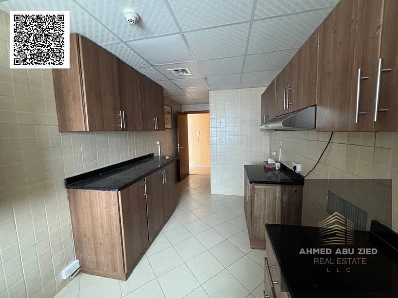 Luxury 3-bedroom apartment with a living room and sea view for annual rent in Ajman One Towers – Al Rashidiya 3 | Maid's room + laundry room | 5 bathr