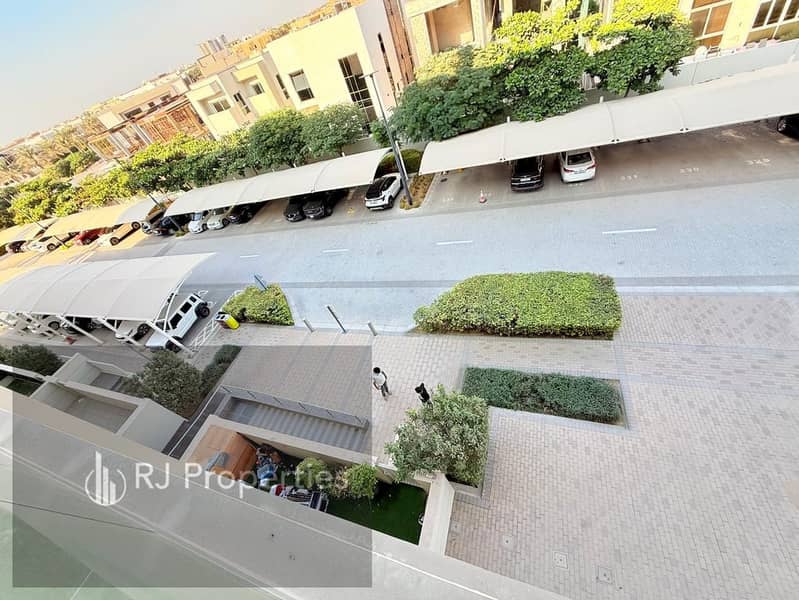 Brand New Building With All Emities &4 Cheques Payment plan