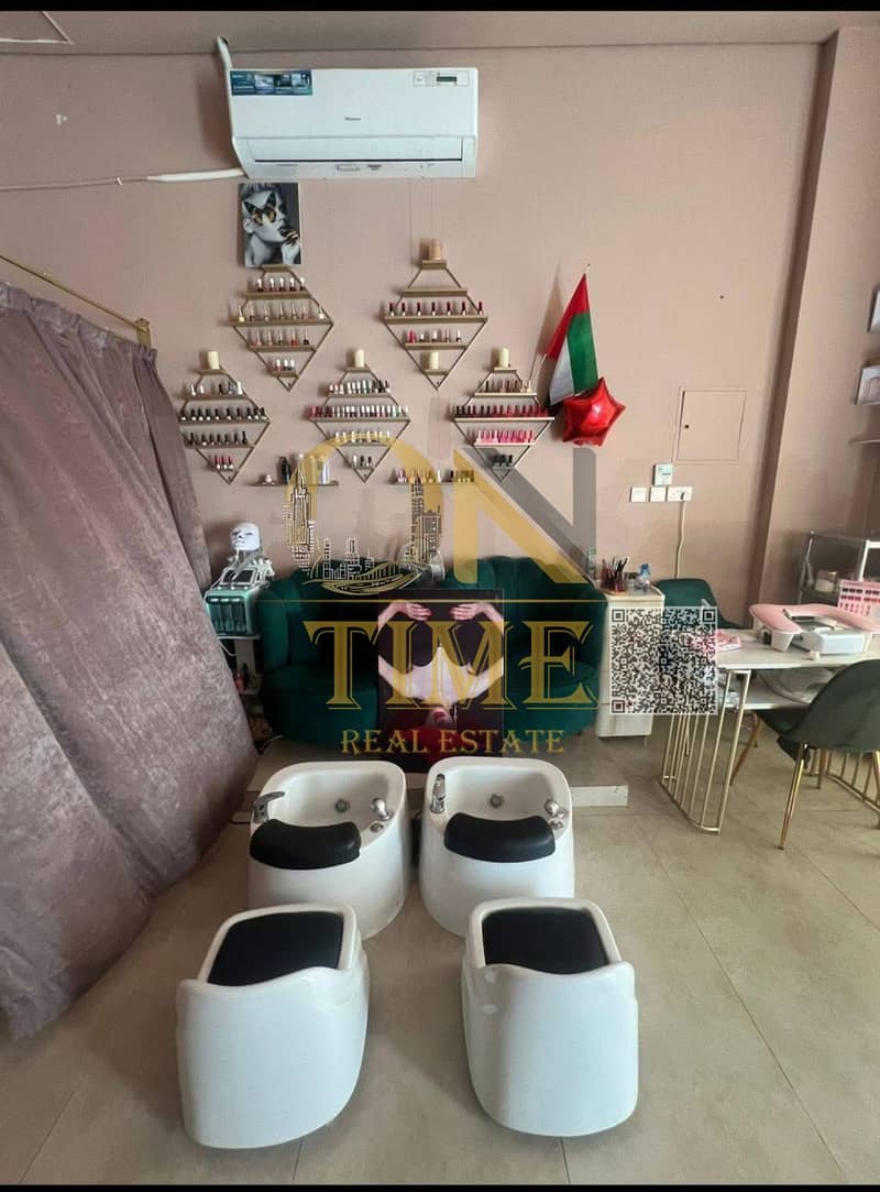 New salon | New furniture | Prime and vibrant location | Densely populated area |