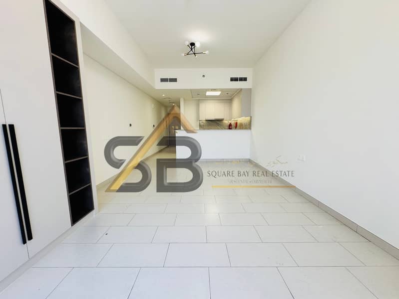 Chiller Free and Gas Free Studio next to Jaddaf Metro Station