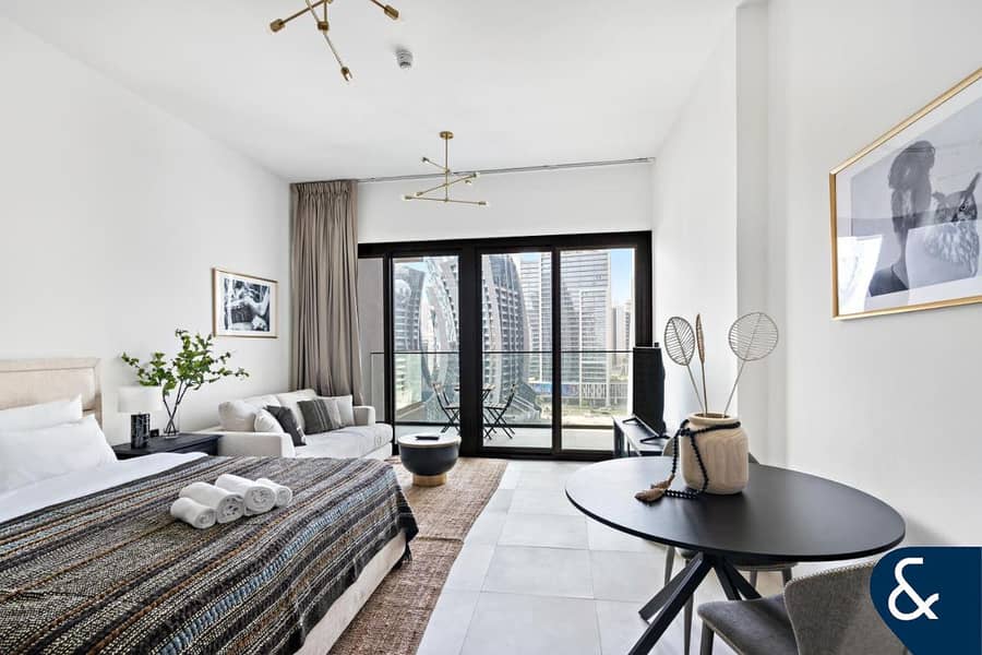 Furnished Studio | Modern | Vacant Now