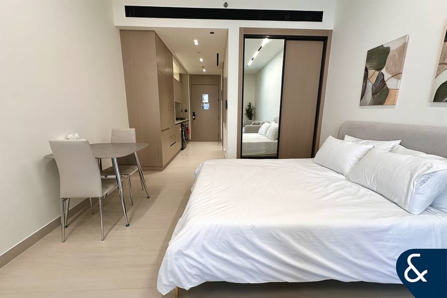 | Vacant | Furnished | Huge Layout |