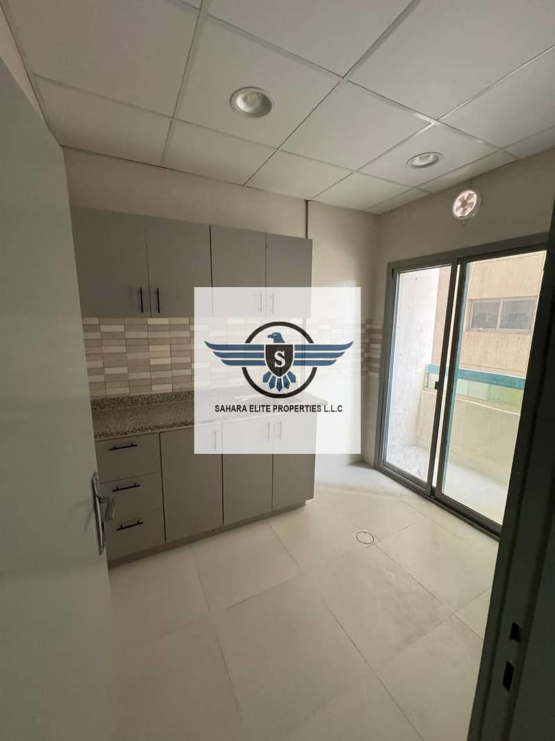 Best Offer 2_Bhk Apartment with 1 washroom !! For Family !!Opposite to Ansar Mall !! JUST IN 40k Call Moiz