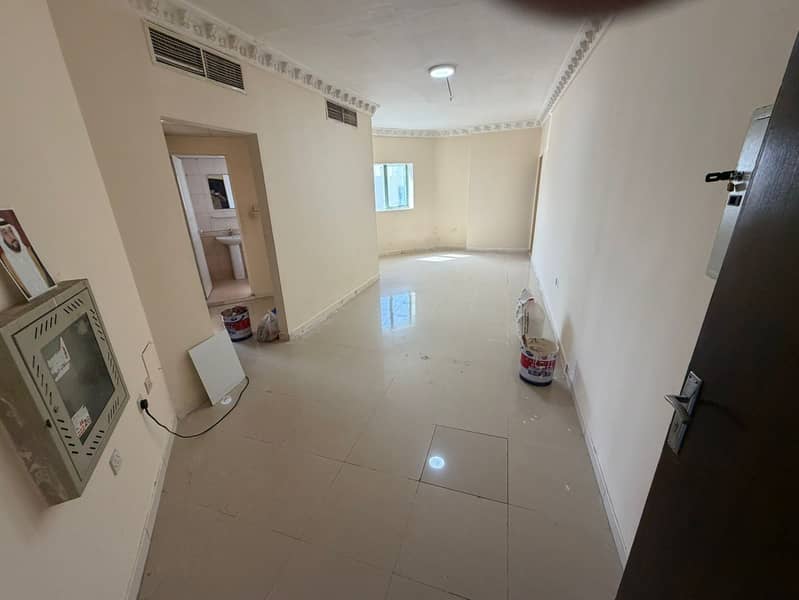 Only 30,000! Two bedrooms, living room, large area, prime location in Al Nuaimiya.