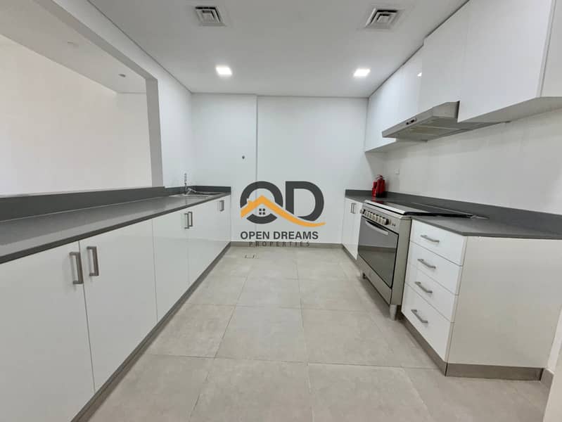 Premium 1BHK Apartment | Large Layout | Closed Kitchen | Areej Building