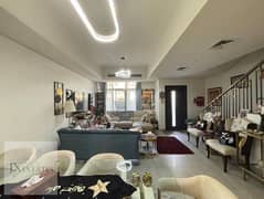 منزل تاون هاوس مكون من 4 غرف نوم + غرفة للخادمة | تصميم واسع | فرصة استثمارية