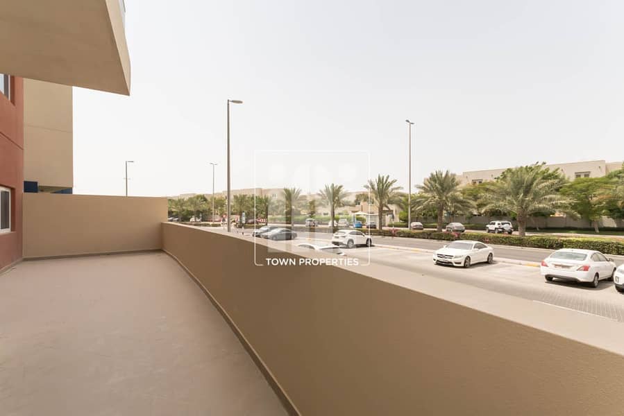 Vacant | 2BHK Apartment | Top Amenities |