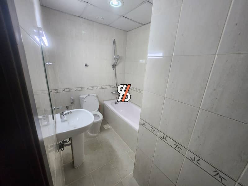 10 85ac437d-ab4d-4d92-ae34-4f5e578a9736. jpg