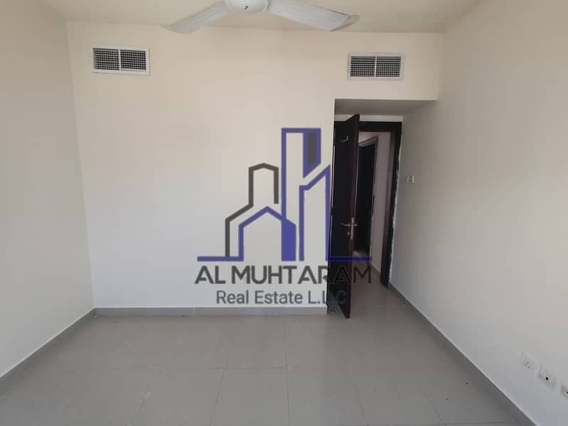 1bhk with close hall 2 washroom