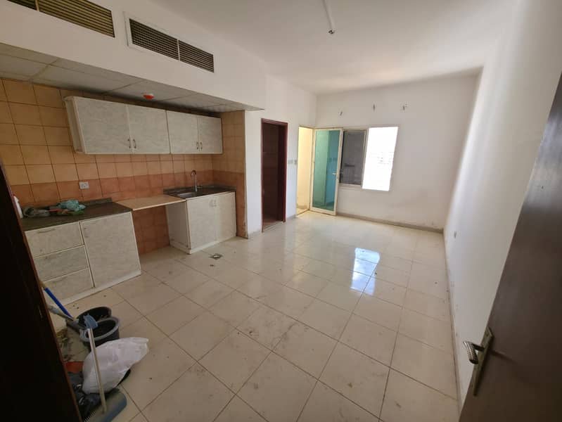 Studio apartment for annual rent in Al Rawda, Ajman, in a prime location on the main road next to Sheikh Ammar Street. Close to all amenities