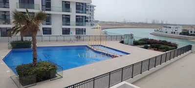 Spacious apartment with a stunning waterfront view – 1 bedroom and living room, 978 sq ft for only 47,000!