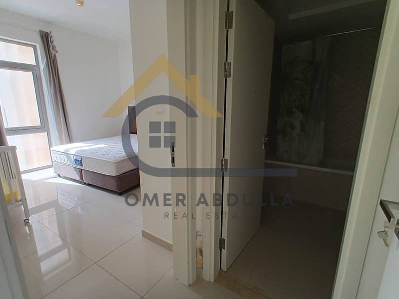 9 1000396379. jpg