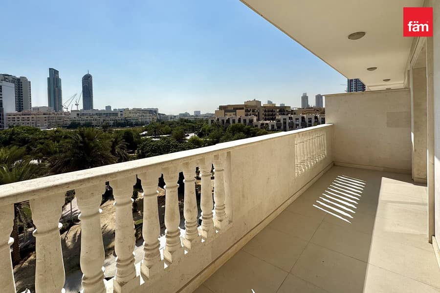 Park View | Investment | Mid Floor | Study Park View | Investment | Mid Floor | Study
