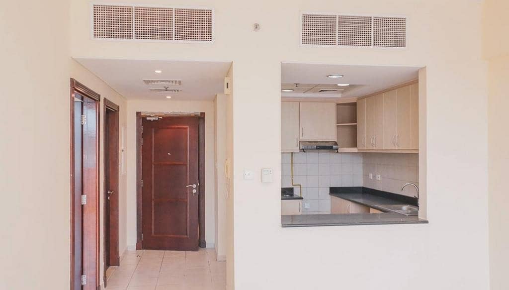 3XL 1 bedroom with 2 balconies and 2 washrooms in Street 1