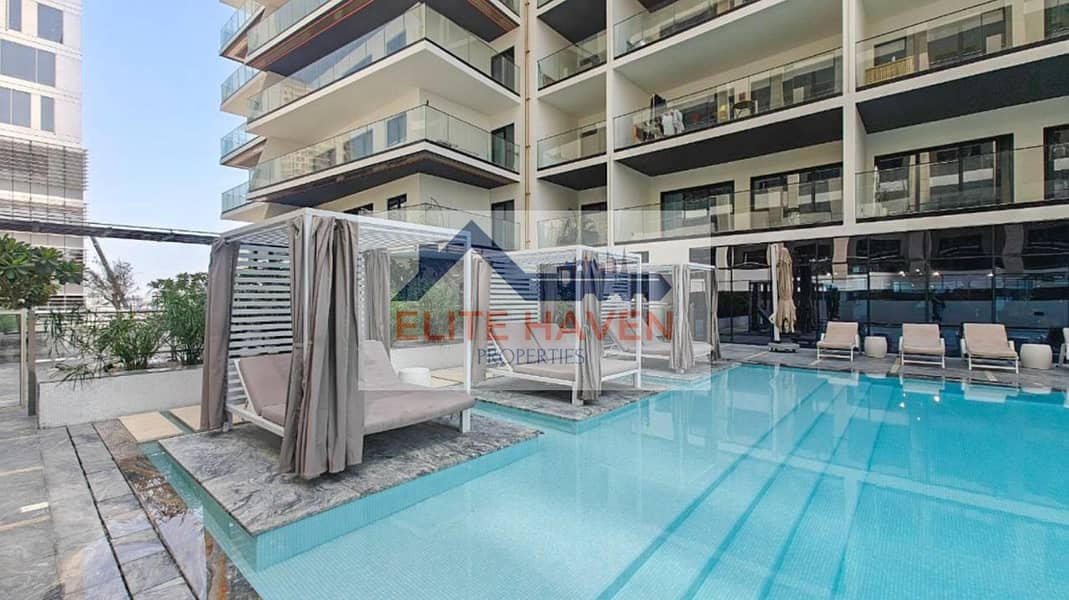 9 swimming pool. jpg