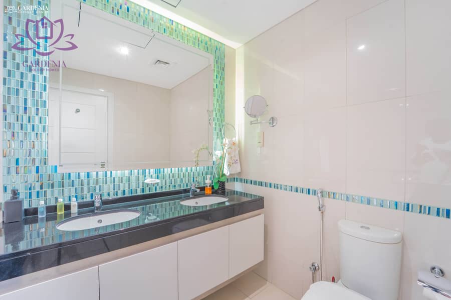9 Bath 2 2. jpg