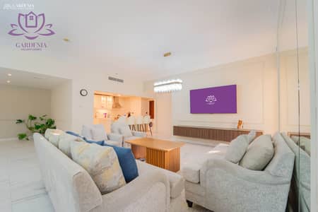 4 Bedroom Flat for Rent in Jumeirah Beach Residence (JBR), Dubai - Living 1 4. jpg 4 Bedroom Flat for Rent in Jumeirah Beach Residence (JBR), Dubai - Living 1 4. jpg