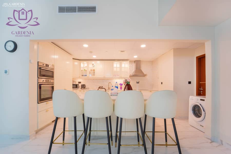 7 Kitchen 1. jpg