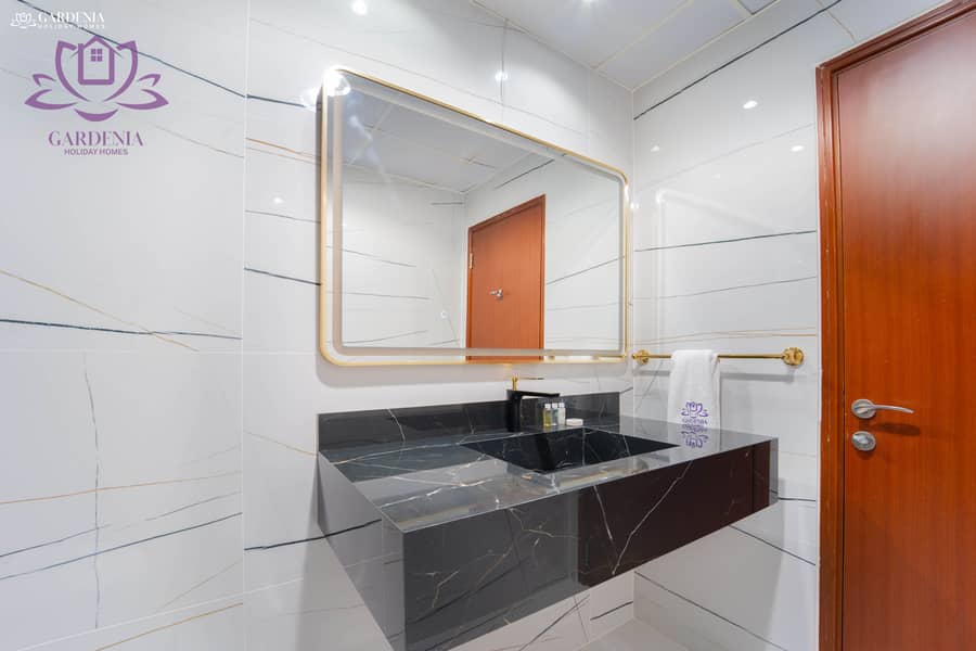 25 G Bath 1. jpg