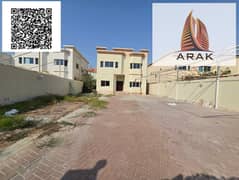 متوفرة الآن فيلا سكنية واسعة للإيجار السنوي في منطقة الجرف بعجمان، وتقع في موقع مميز وهادئ خلف الجامعة مباشرة. تتميز الفيلا بمساحتها الكبيرة وتصميمها