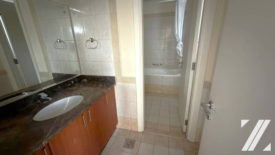 13 e8528d31-cd42-4c96-9626-eb3fcdc500b0. jpg