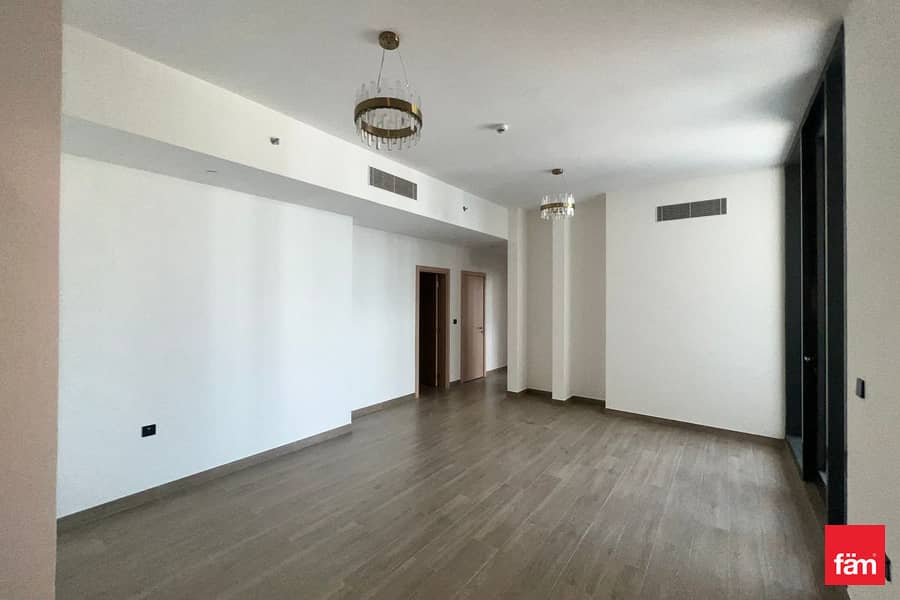 Maids Room | Vacant | Best Deal | Corner Unit Maids Room | Vacant | Best Deal | Corner Unit