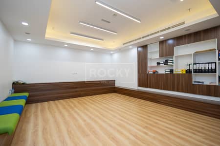 Office for Sale in Sheikh Zayed Road, Dubai - Spacious and Luxurious Fitted office | SZR View
