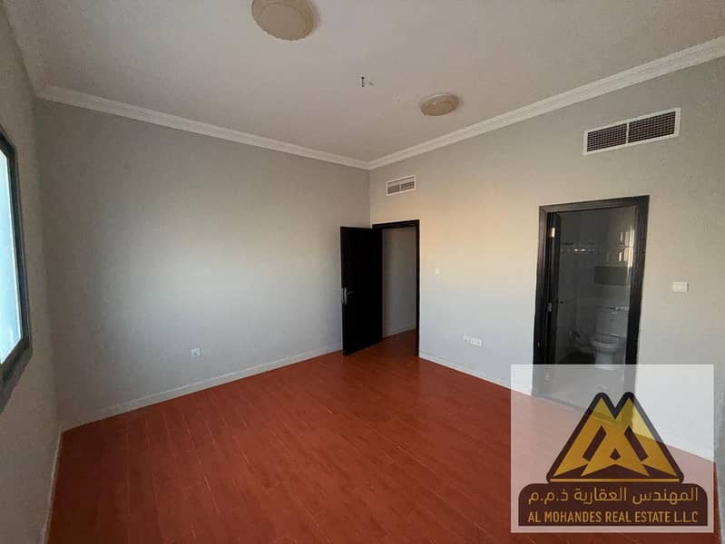 Second apartment for rent at a very excellent price, with a balcony offering a superb view and a master bedroom, all at a very reasonable price.