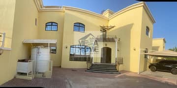 Private Entrance - 5 Bedrooms + Maid - Outside Majlis