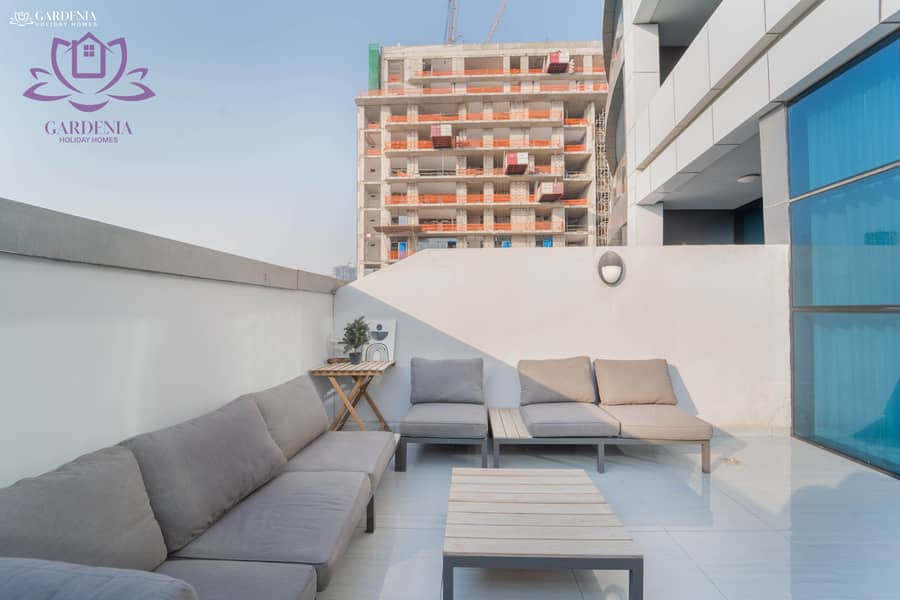 4 Balcony 2. jpg