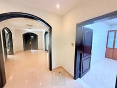 فيلا مميزة للإيجار في البطين – 6 غرف ماستر وحوش خاص