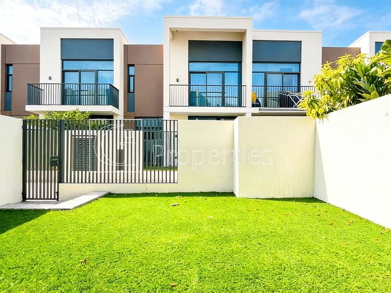3BR+M | Vacant and Ready to Move | Unfurnished 3BR+M | Vacant and Ready to Move | Unfurnished