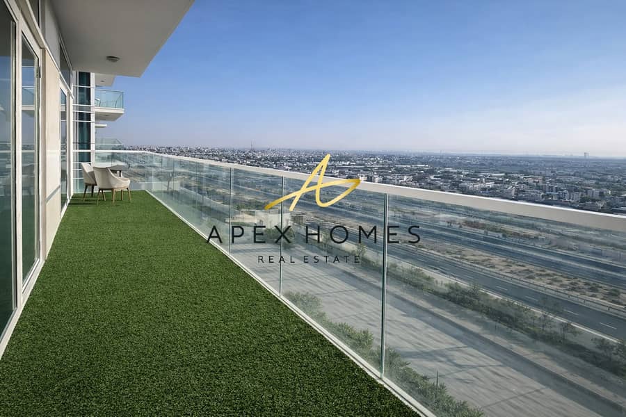 Beautifully Furnished | High Floor| Classy