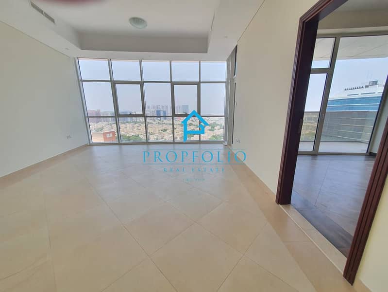 1 Bedroom Apartment | MM Tower 1 DSO | Balcony & City View