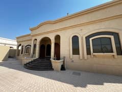 فیلا في الرفاع 5 غرف 95000 درهم - 14582589