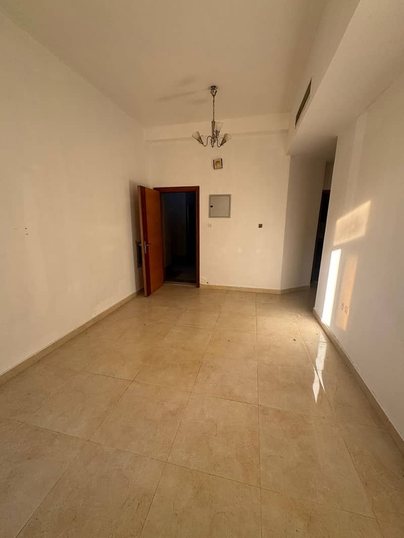 1 Bedroom Apartment + Living Room (Second Tenant)