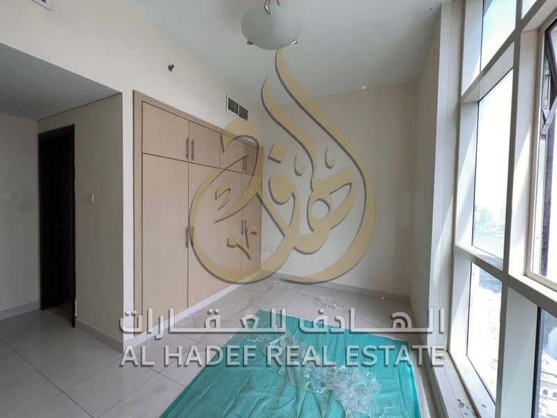 For annual rent in Sharjah – Al Khan area A one-bedroom apartment is available in a prime location near the Corniche and all amenities. Ideal for fam