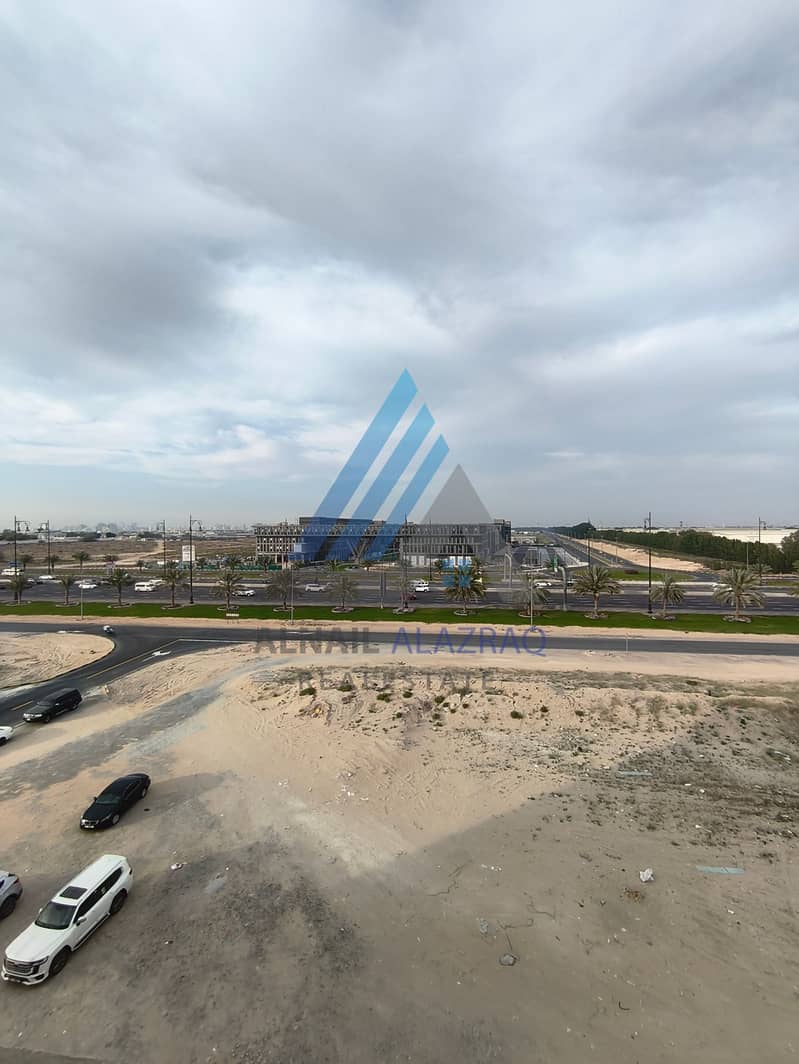 Luxury Flat with balcony frist rent