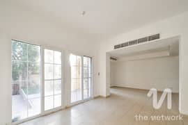 Vacant March | Type 1M | Maid's + Study