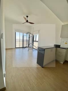 شقة من 3 غرف نوم | شرفة وإطلالة على المدينة | دخول المسبح والنادي الرياضي