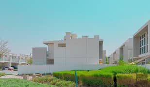 فيلا من 3 غرف نوم | مناظر متعددة | حديقة خاصة