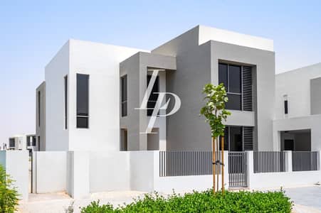 Stunning Type 5|Single Row Villa on Pool and Park Stunning Type 5|Single Row Villa on Pool and Park