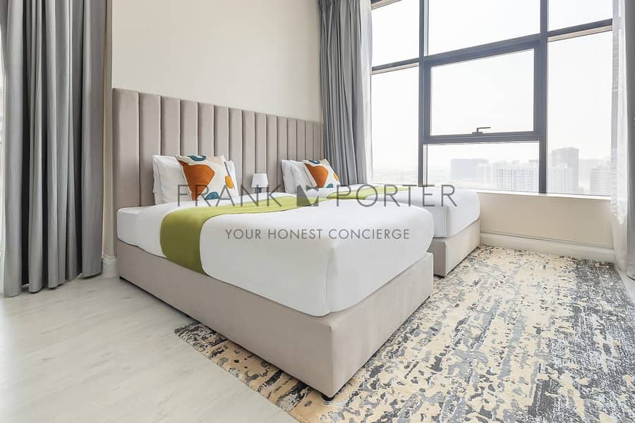 Bright Studio w/ith City Views in the Heart of JVC | Ideal for Mid - Term, Monthly & Weekely Stays | All Bills Inclusive