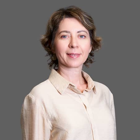 Elena Mouzaek