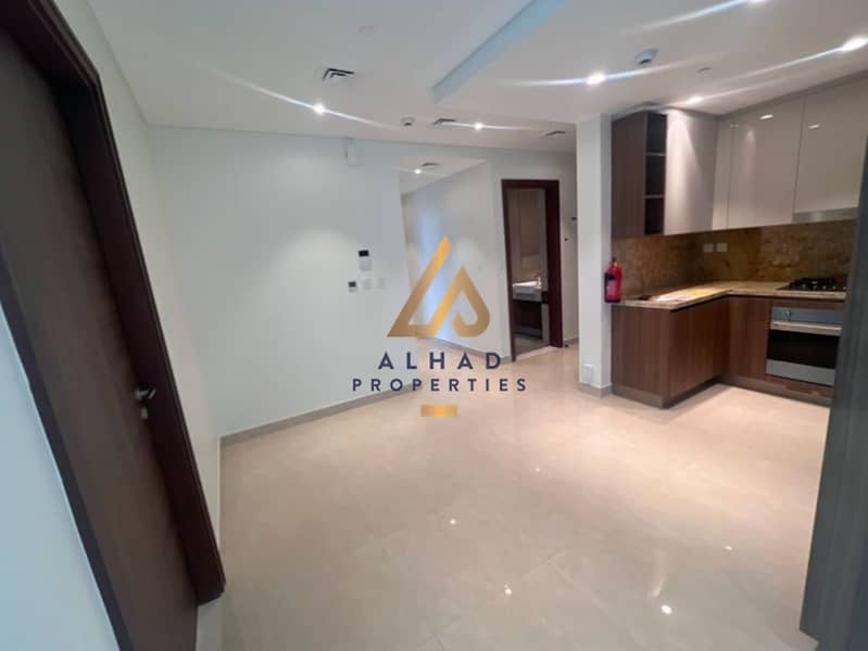 12 CHEQUES | LUXURIOUS TOWER | 2B+MAID | BRAND NEW - Image 3