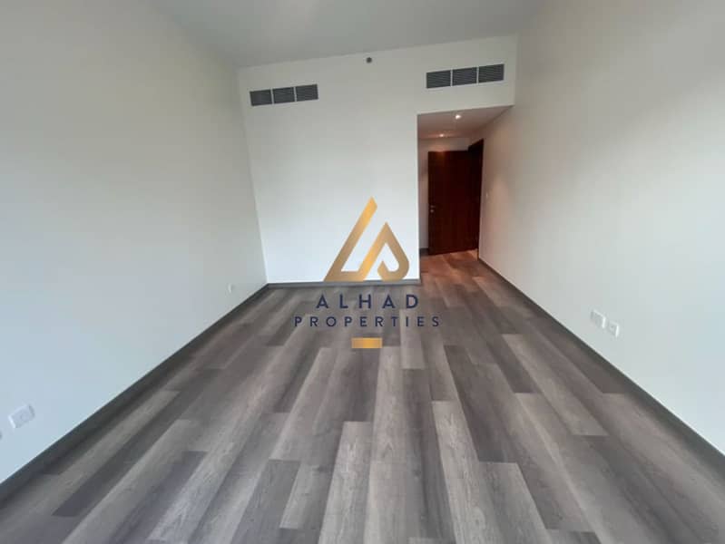 12 CHEQUES | LUXURIOUS TOWER | 2B+MAID | BRAND NEW - Image 9