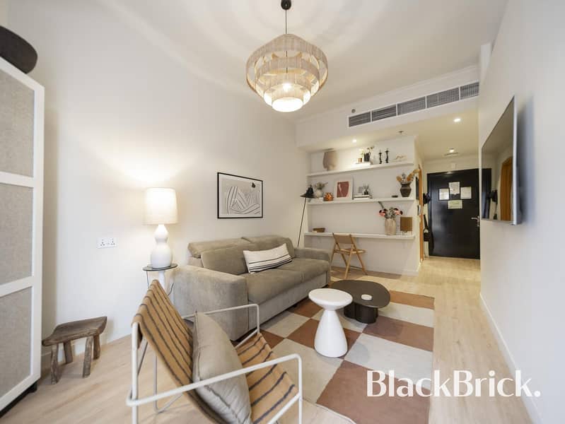 Interior Designed |High end furnishings |Vacant Interior Designed |High end furnishings |Vacant